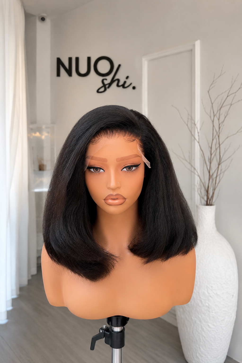Voluminous kinky bob wig 5x5 glueless